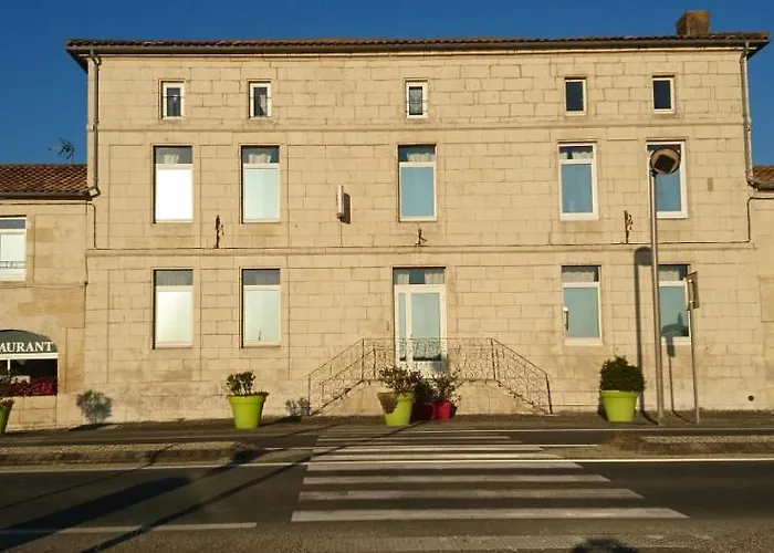 Relais De Saintonge Hotel 3*